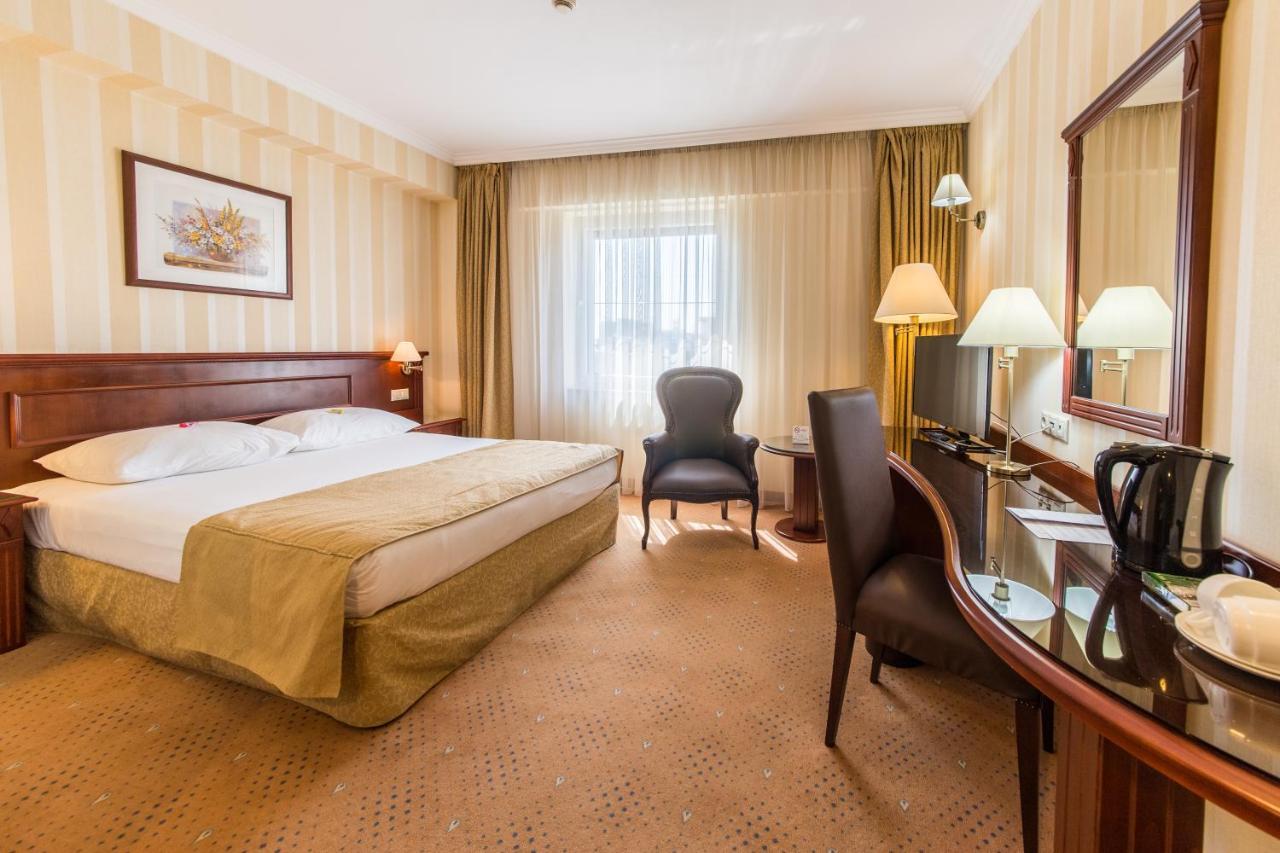 Ramada Hotel & Suites By Wyndham Bucharest North Eksteriør billede