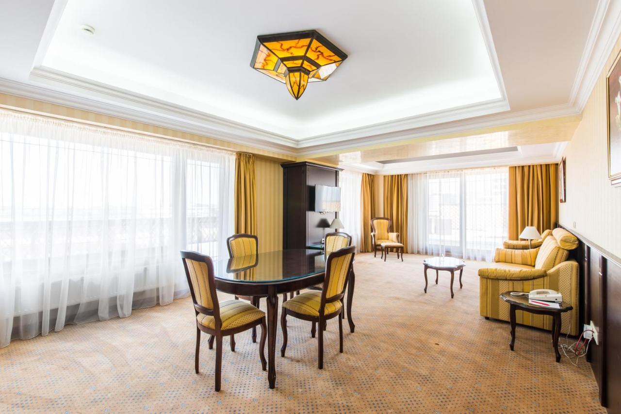 Ramada Hotel & Suites By Wyndham Bucharest North Eksteriør billede