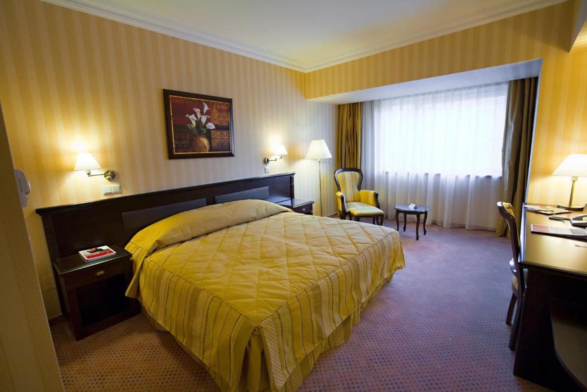 Ramada Hotel & Suites By Wyndham Bucharest North Eksteriør billede