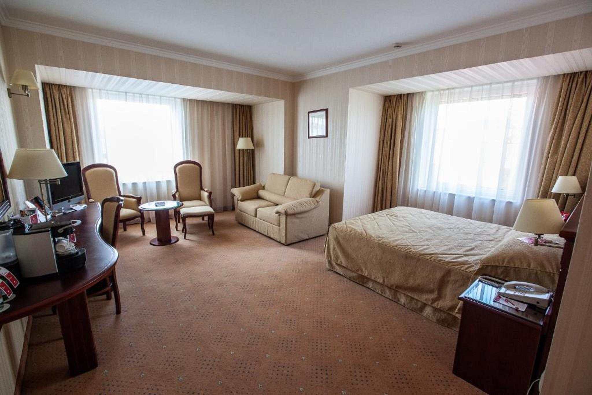 Ramada Hotel & Suites By Wyndham Bucharest North Eksteriør billede