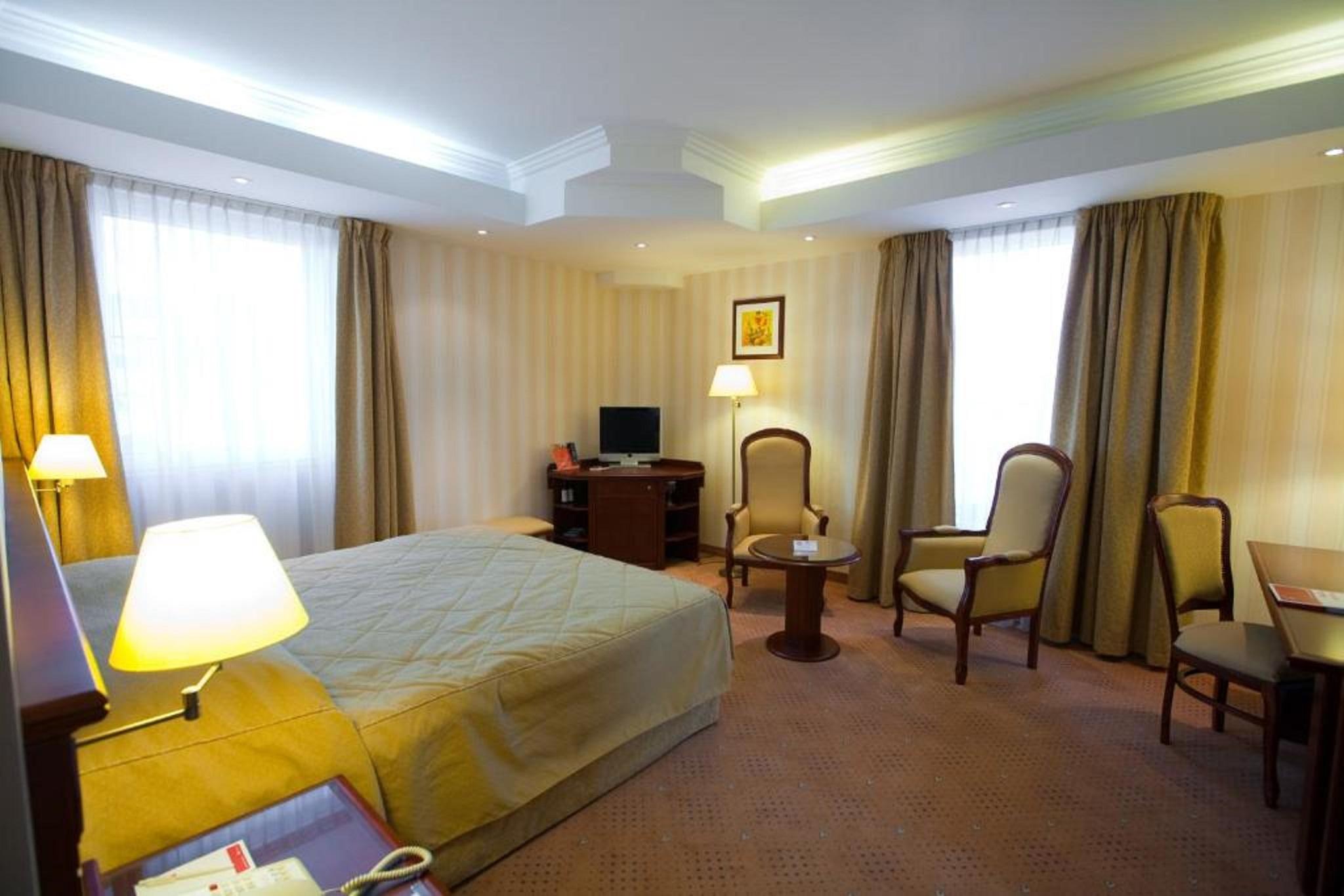 Ramada Hotel & Suites By Wyndham Bucharest North Eksteriør billede
