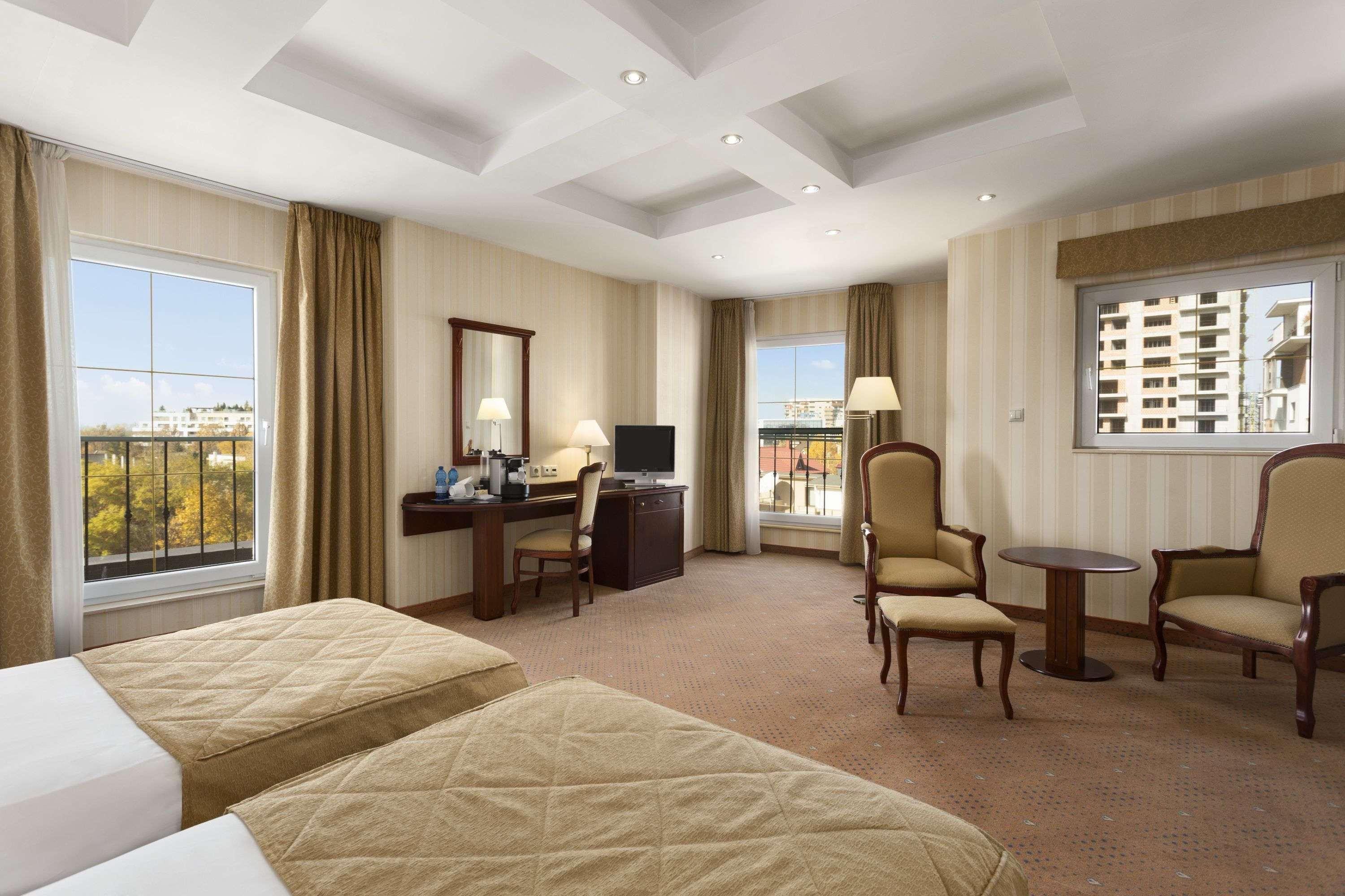 Ramada Hotel & Suites By Wyndham Bucharest North Eksteriør billede