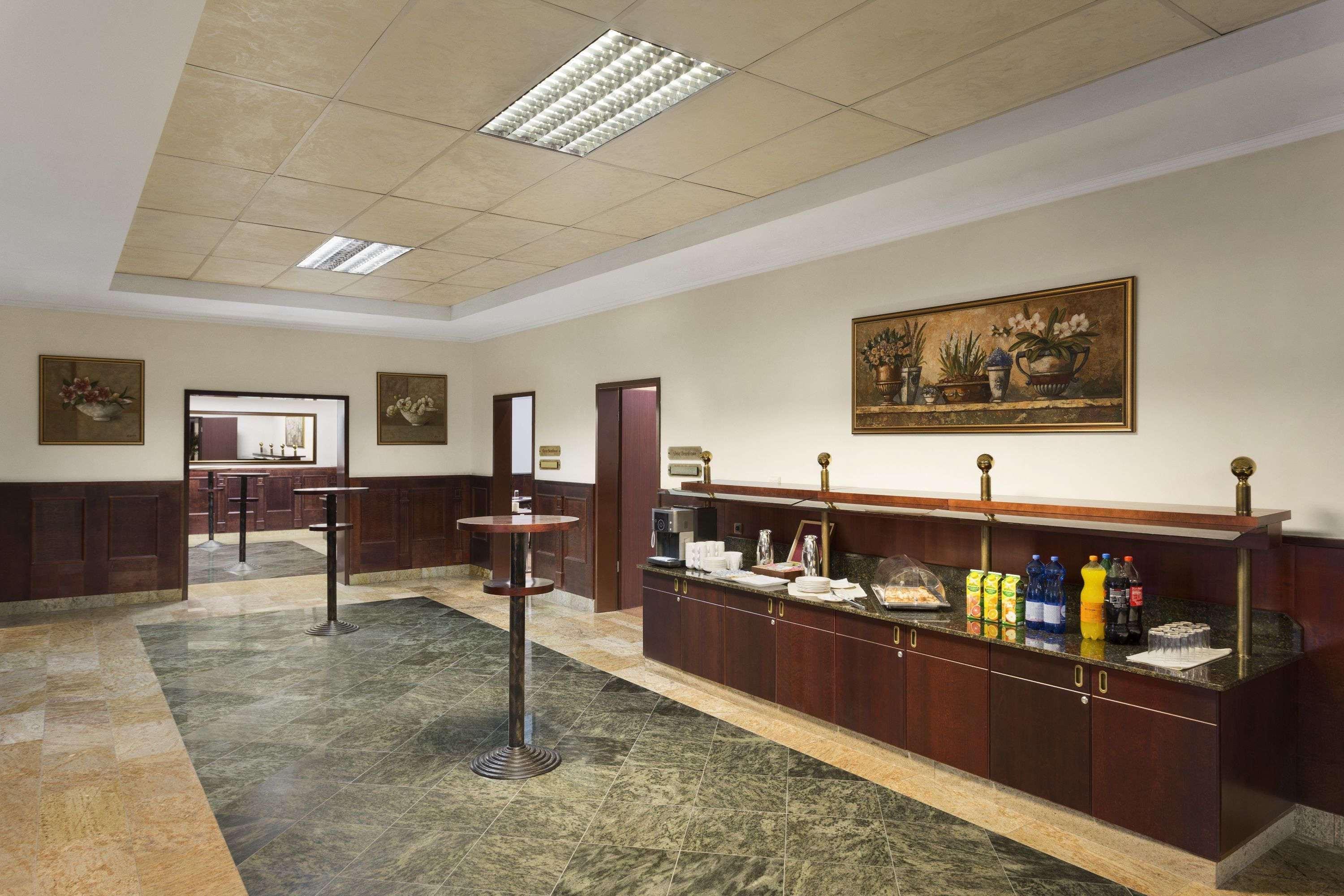 Ramada Hotel & Suites By Wyndham Bucharest North Eksteriør billede