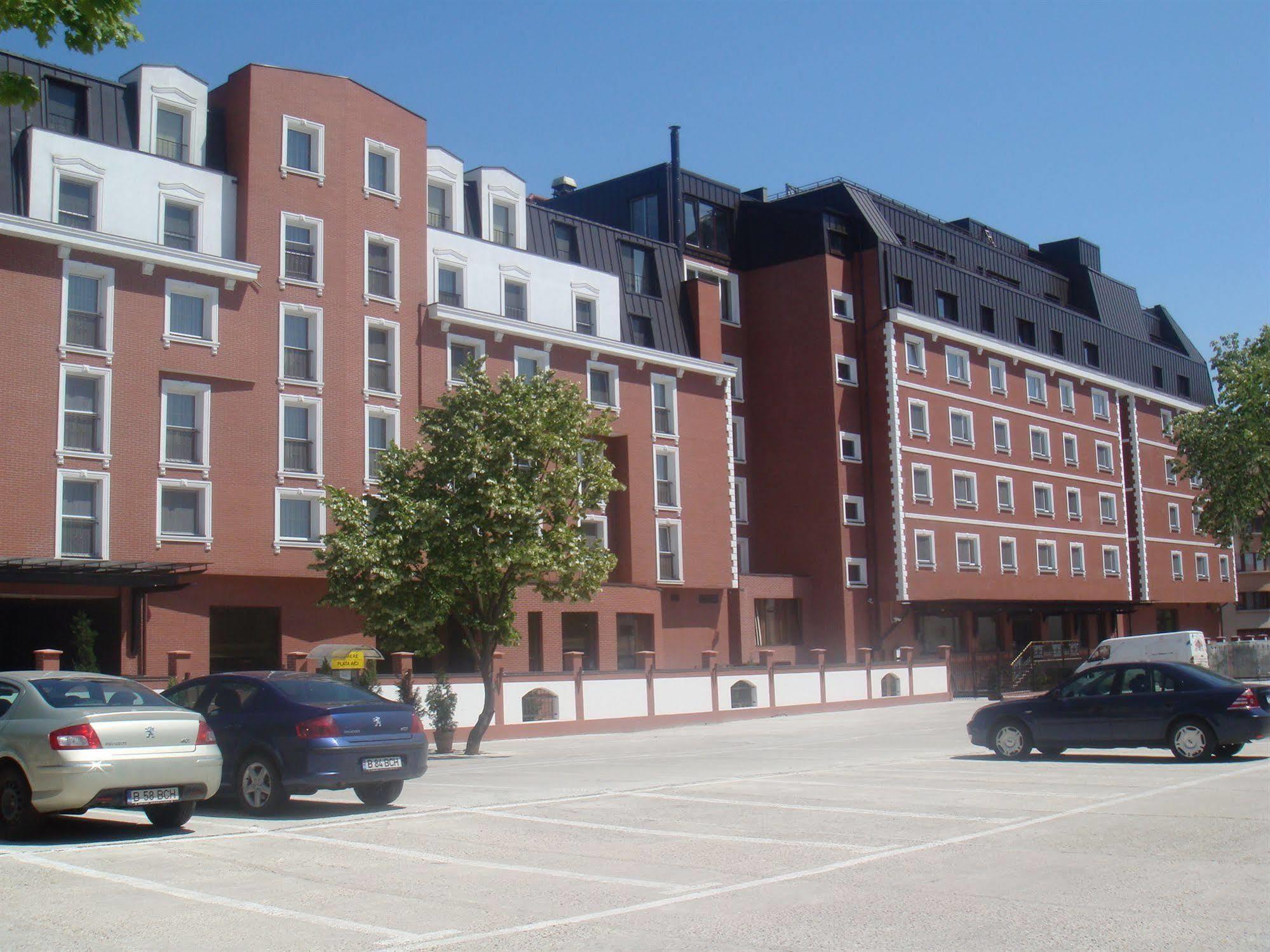 Ramada Hotel & Suites By Wyndham Bucharest North Eksteriør billede